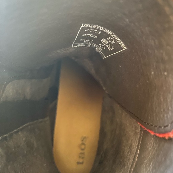 Taos Footwear Red Lace-Up Crave Boots 🥾 - Picture 5 of 14